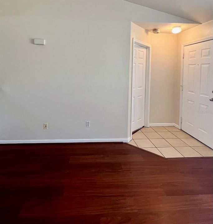 For Rent: $1,400 (1 beds, 1 baths, 495 Square Feet)