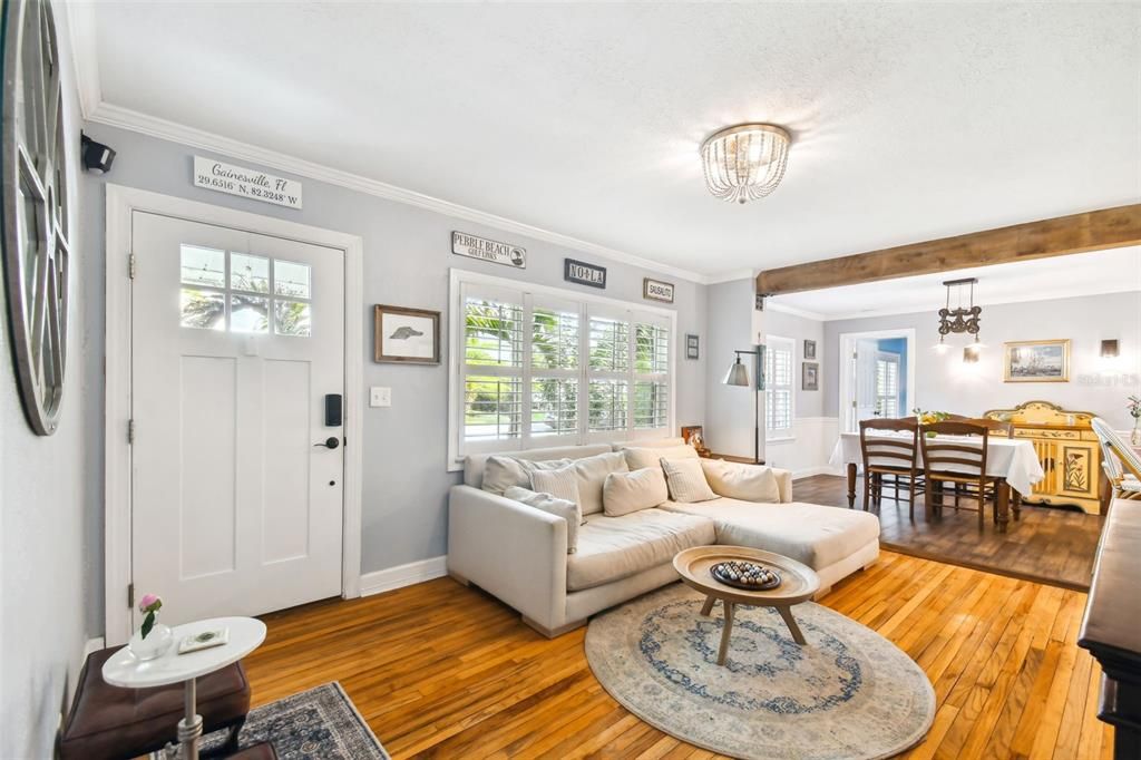 Active With Contract: $719,000 (4 beds, 2 baths, 1404 Square Feet)