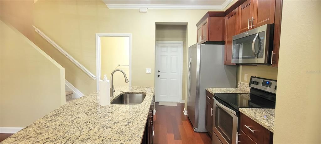 For Rent: $2,300 (2 beds, 2 baths, 1640 Square Feet)