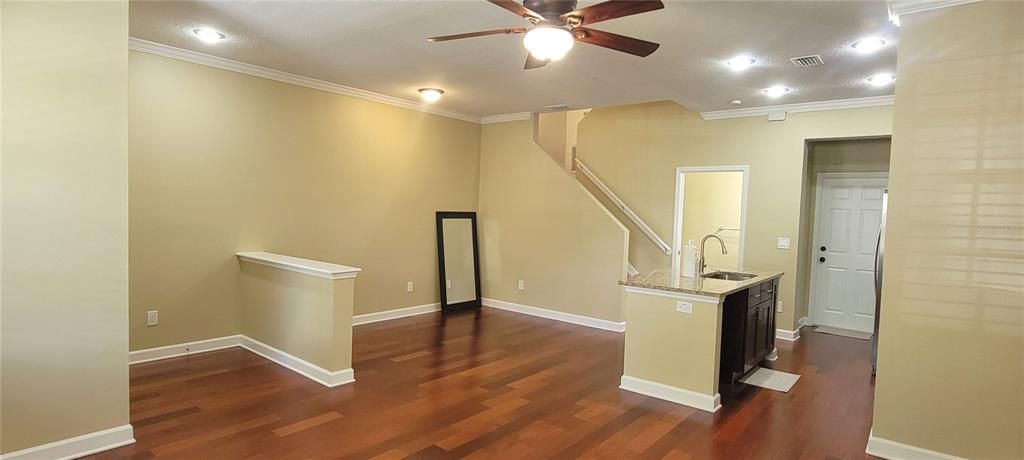 For Rent: $2,300 (2 beds, 2 baths, 1640 Square Feet)