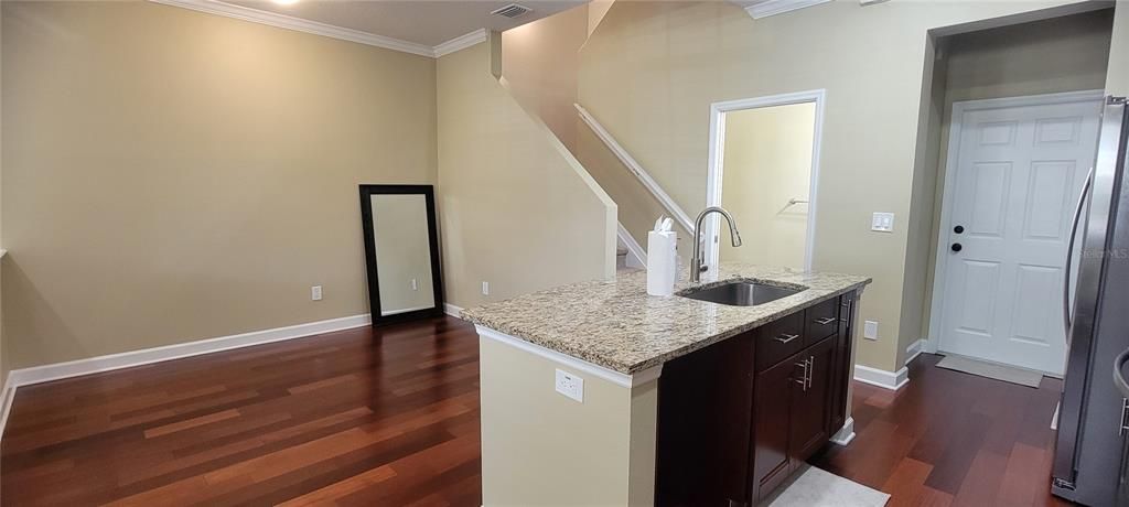 For Rent: $2,300 (2 beds, 2 baths, 1640 Square Feet)