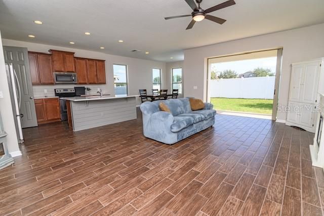 Active With Contract: $430,000 (3 beds, 2 baths, 2099 Square Feet)