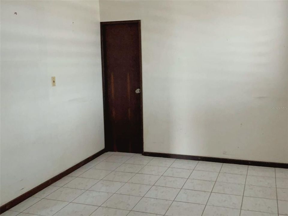 Vendido Recientemente: $115,000 (2 camas, 1 baños, 1200 Pies cuadrados)