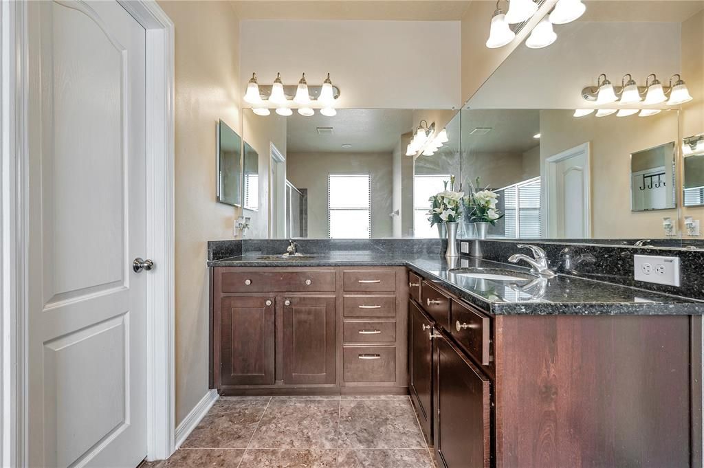Dual Vanities and ample counter space in the Owner's suite
