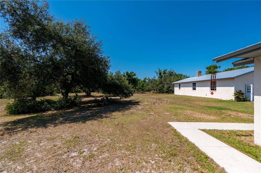 For Sale: $640,000 (3 beds, 2 baths, 2923 Square Feet)