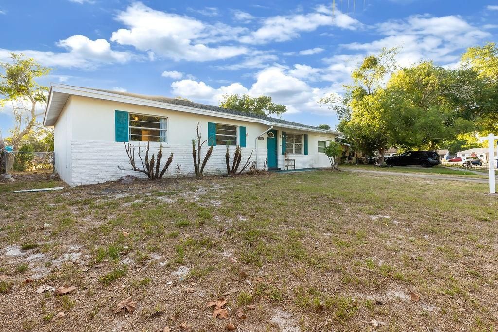 Recently Sold: $199,000 (3 beds, 1 baths, 1352 Square Feet)