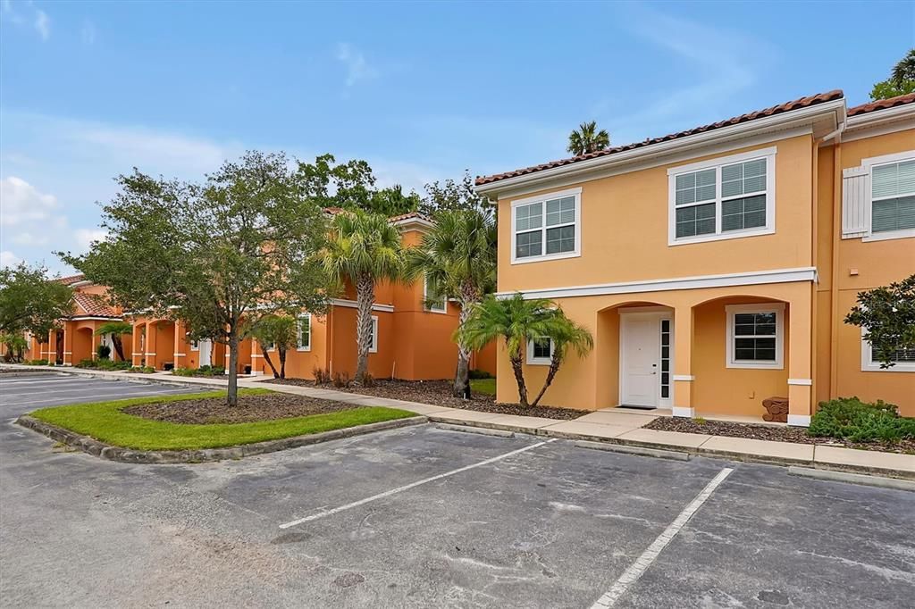 Active With Contract: $359,000 (3 beds, 2 baths, 1474 Square Feet)