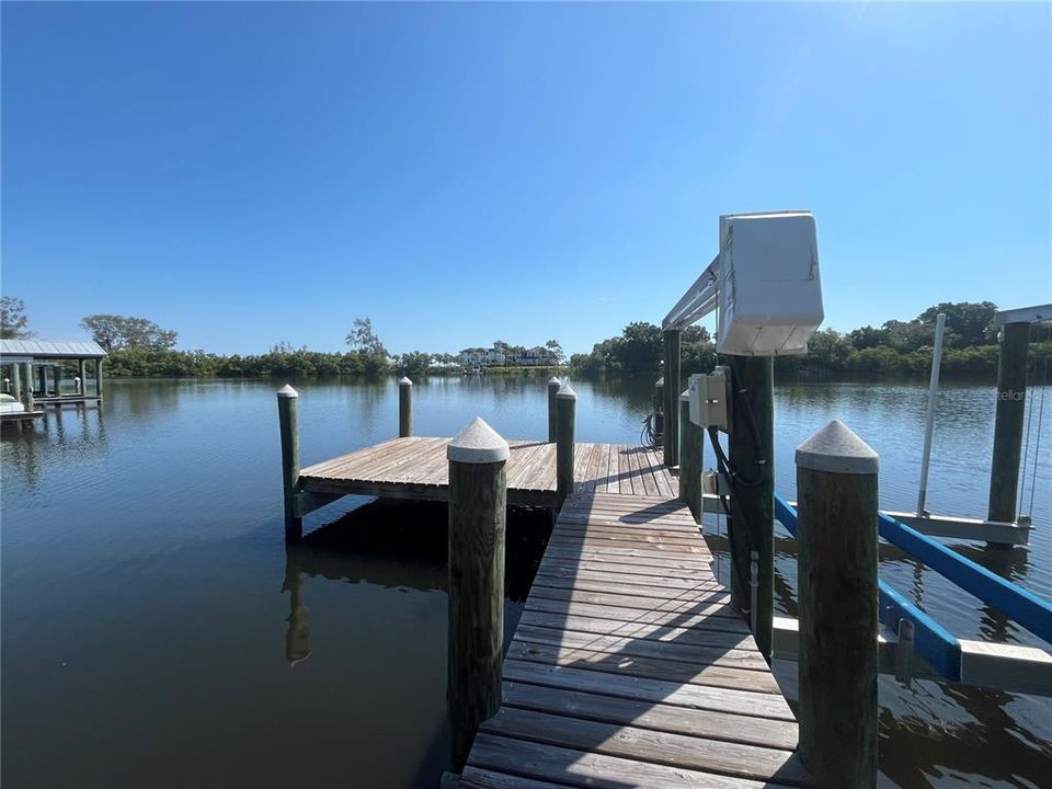 For Sale: $939,000 (3 beds, 2 baths, 2018 Square Feet)