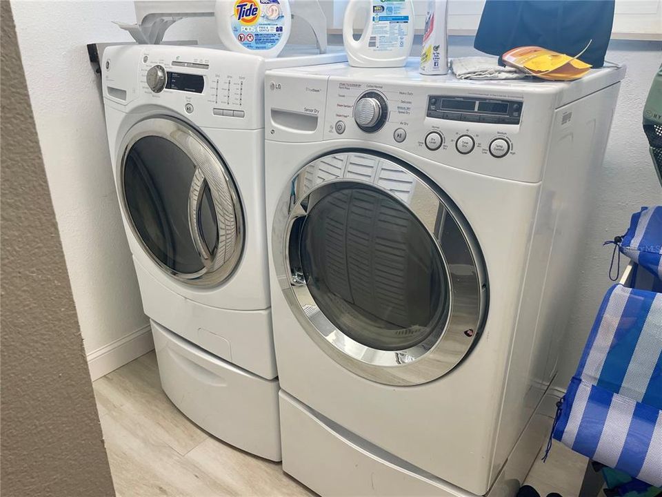 Larg capacity washer and dryer