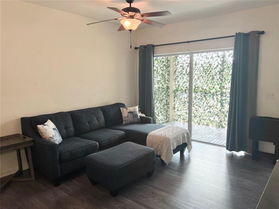 Active With Contract: $203,500 (3 beds, 2 baths, 1151 Square Feet)