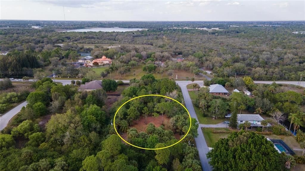 На продажу: $79,900 (0.46 acres)