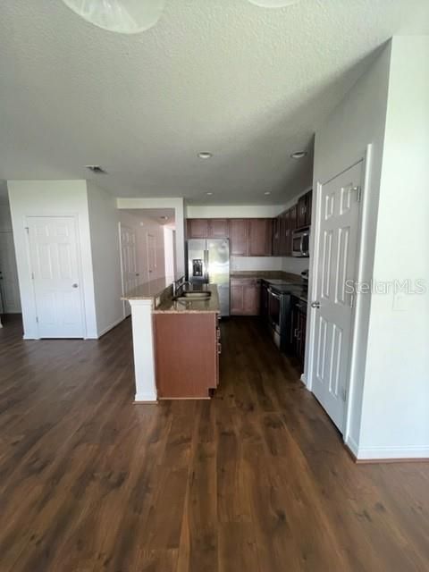 For Rent: $2,975 (5 beds, 3 baths, 2785 Square Feet)