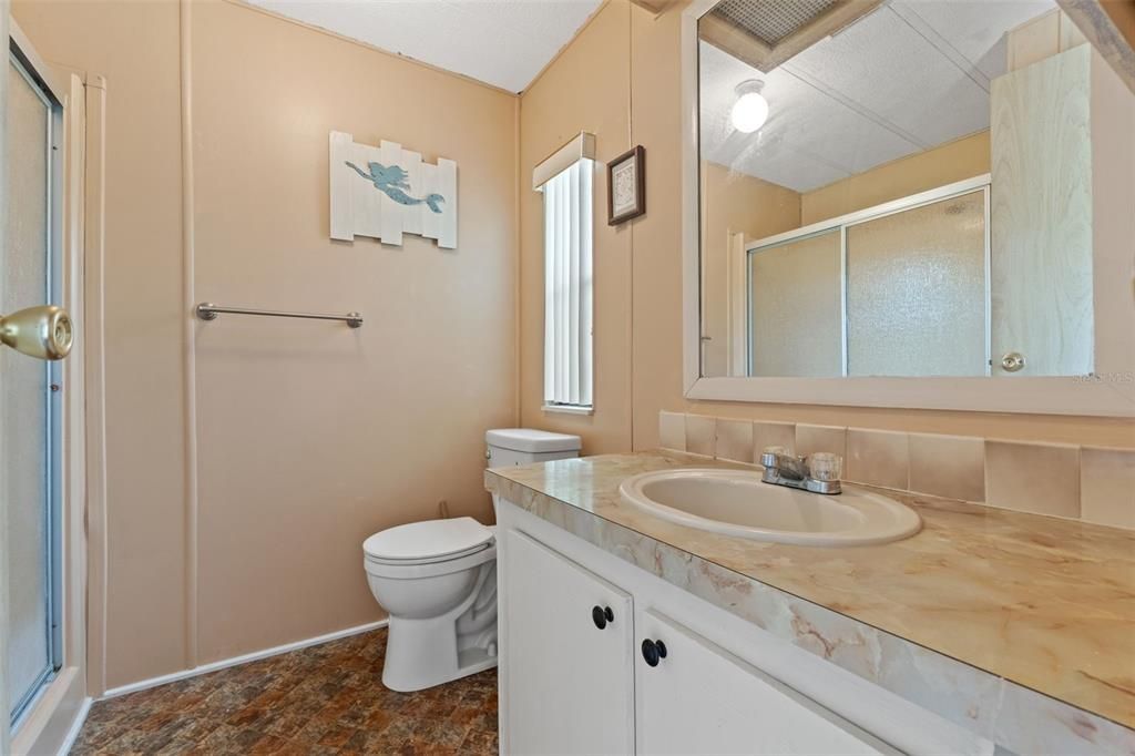 For Sale: $155,000 (2 beds, 2 baths, 1120 Square Feet)