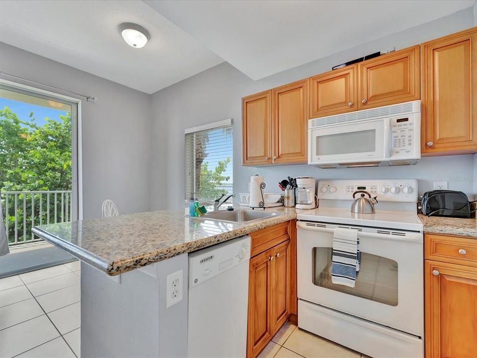 For Sale: $349,000 (1 beds, 1 baths, 506 Square Feet)