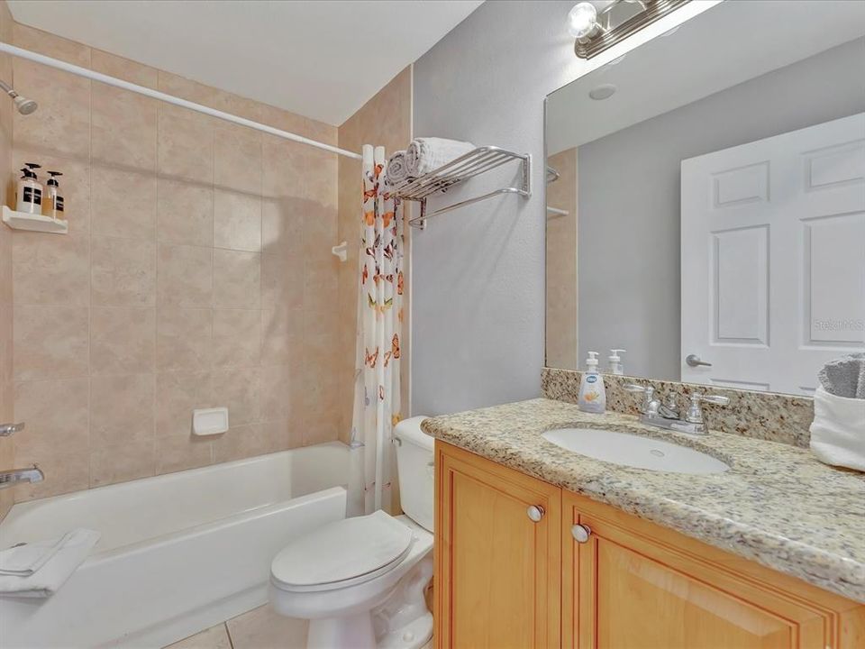 For Sale: $349,000 (1 beds, 1 baths, 506 Square Feet)