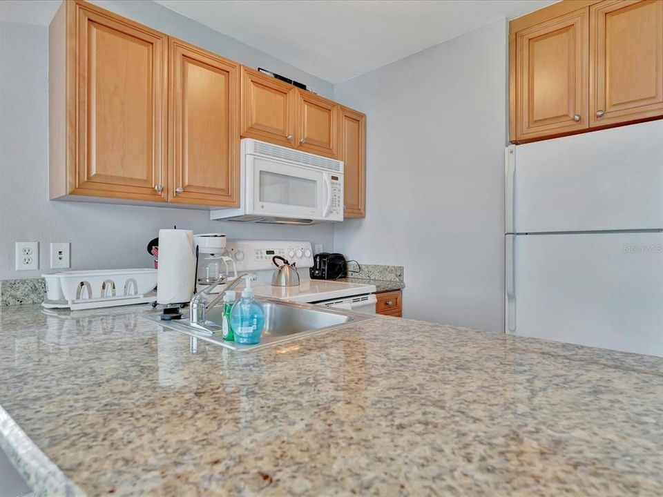 For Sale: $349,000 (1 beds, 1 baths, 506 Square Feet)