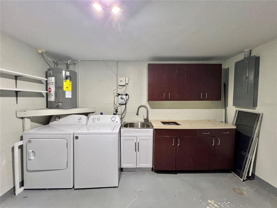 Recently Rented: $1,600 (2 beds, 2 baths, 984 Square Feet)