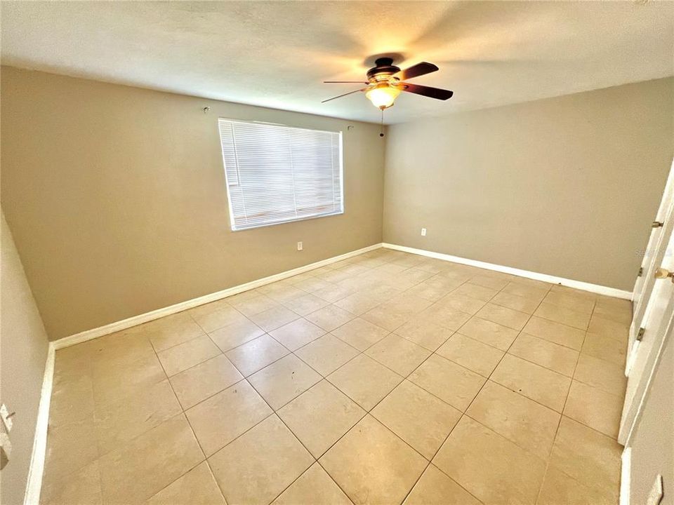 Recently Rented: $1,600 (2 beds, 2 baths, 984 Square Feet)