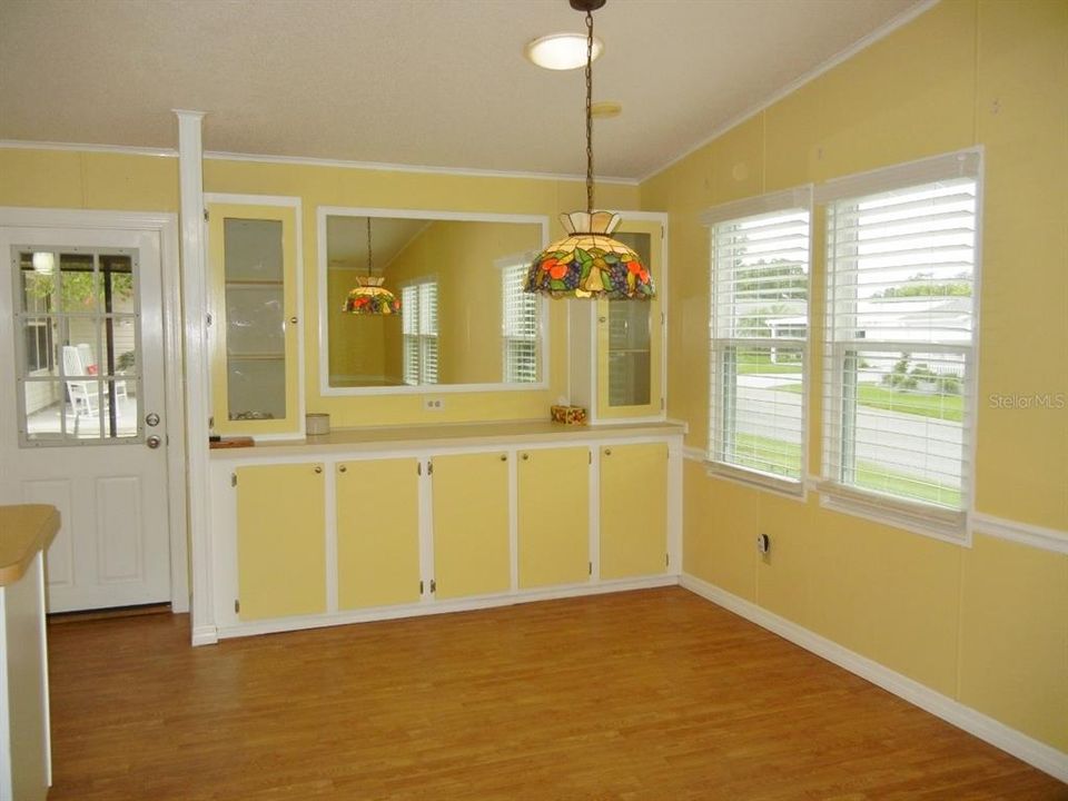 For Sale: $189,500 (2 beds, 2 baths, 1092 Square Feet)