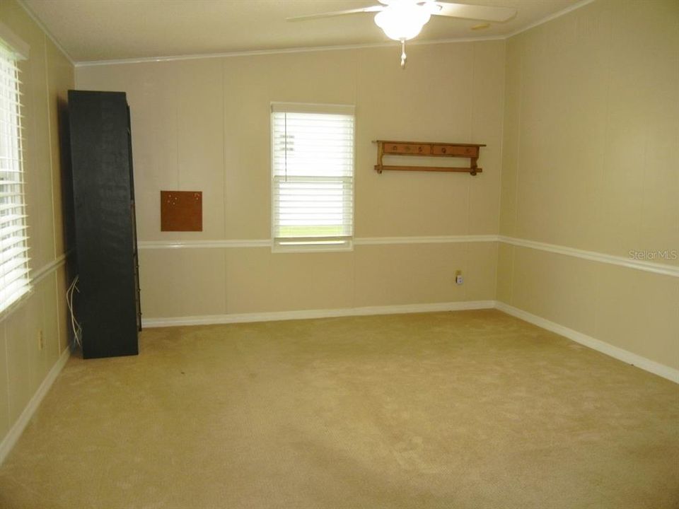 For Sale: $189,500 (2 beds, 2 baths, 1092 Square Feet)