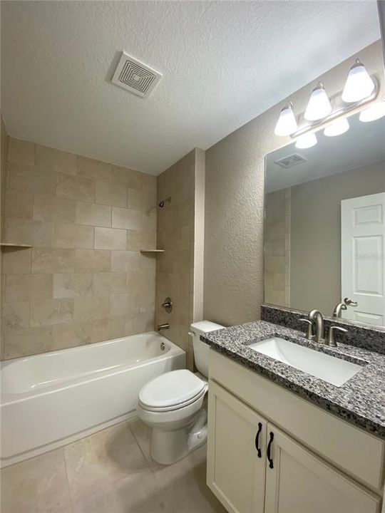 最近租的: $1,800 (4 贝兹, 2 浴室, 1475 平方英尺)