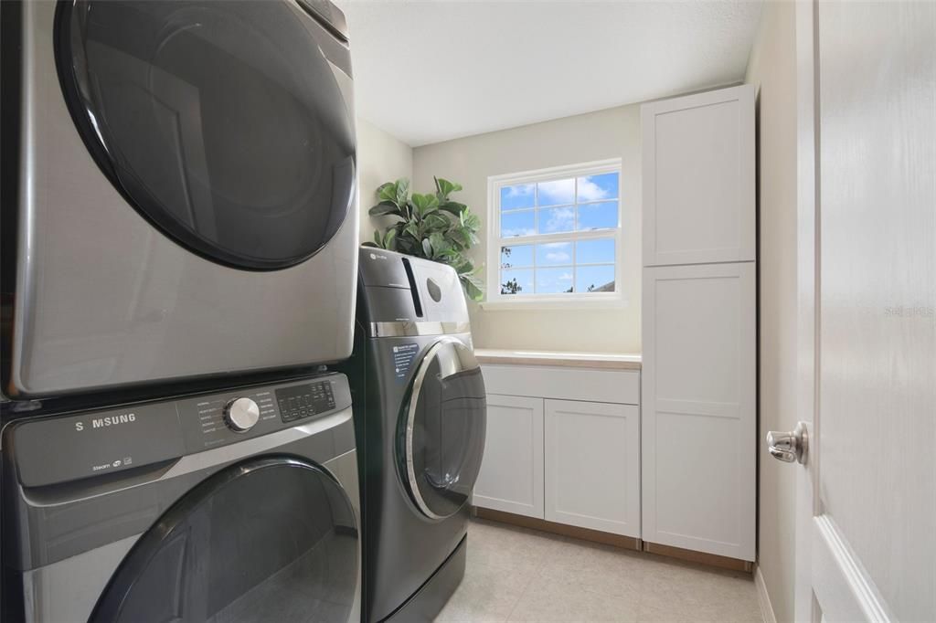 LAUNDRY ROOM.