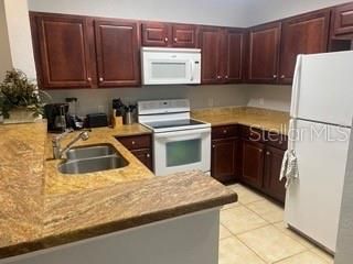 Recently Rented: $1,900 (3 beds, 2 baths, 1244 Square Feet)