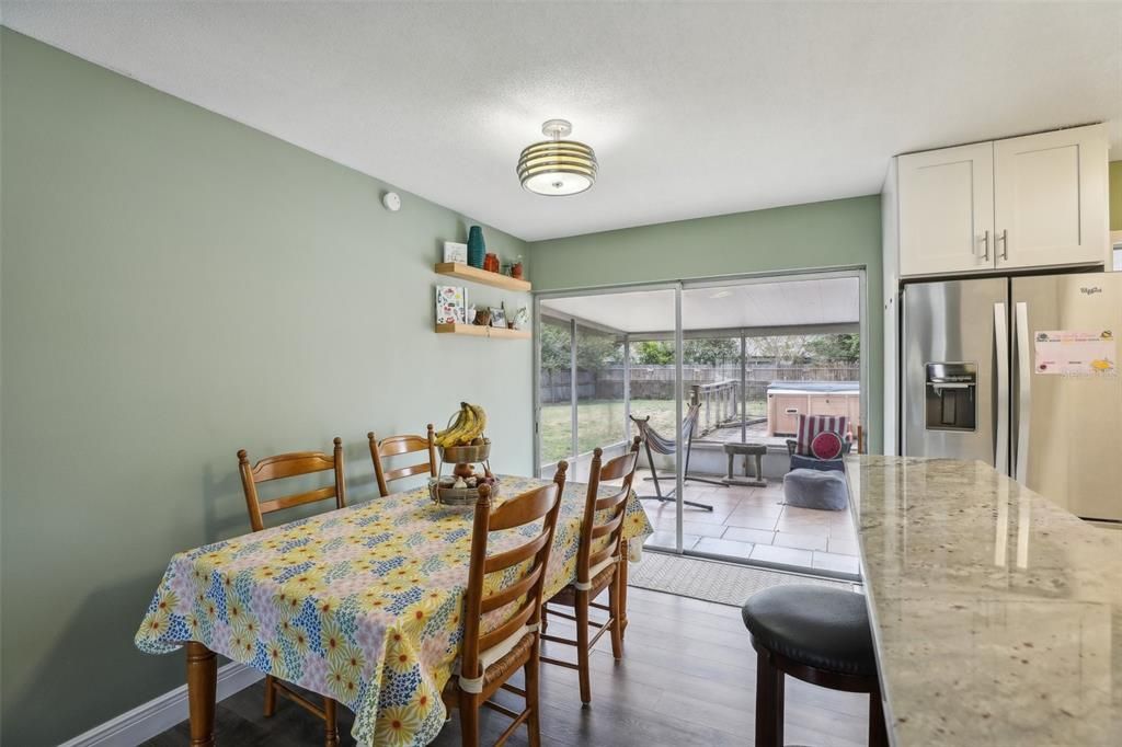 Recently Sold: $275,000 (2 beds, 2 baths, 1112 Square Feet)