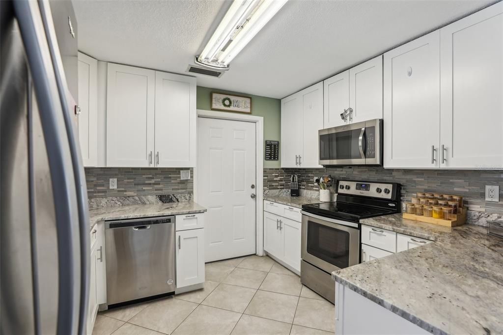 Recently Sold: $275,000 (2 beds, 2 baths, 1112 Square Feet)