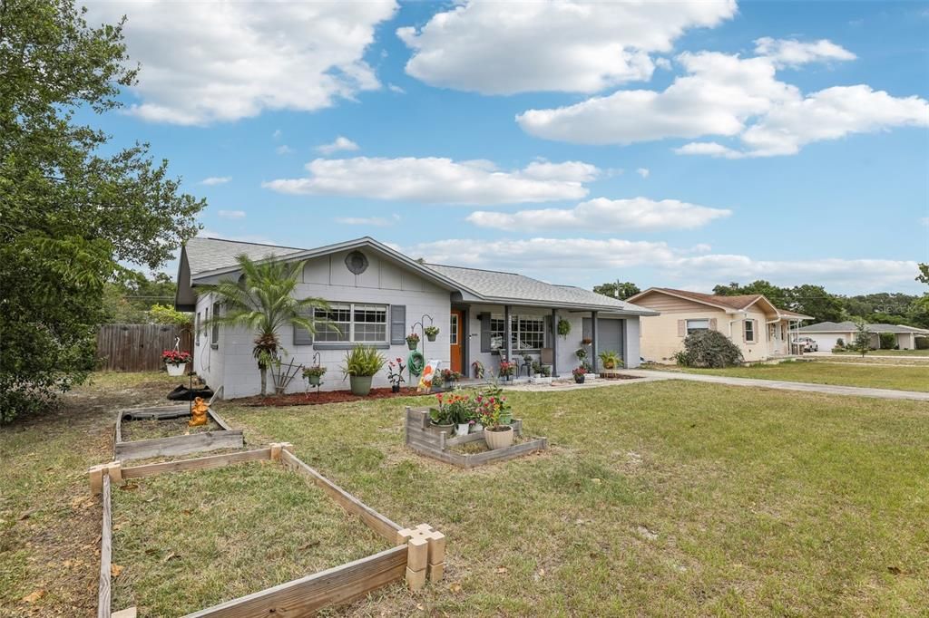 Recently Sold: $275,000 (2 beds, 2 baths, 1112 Square Feet)