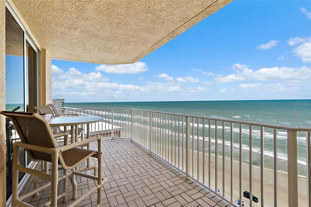 Corner unit with penthouse views