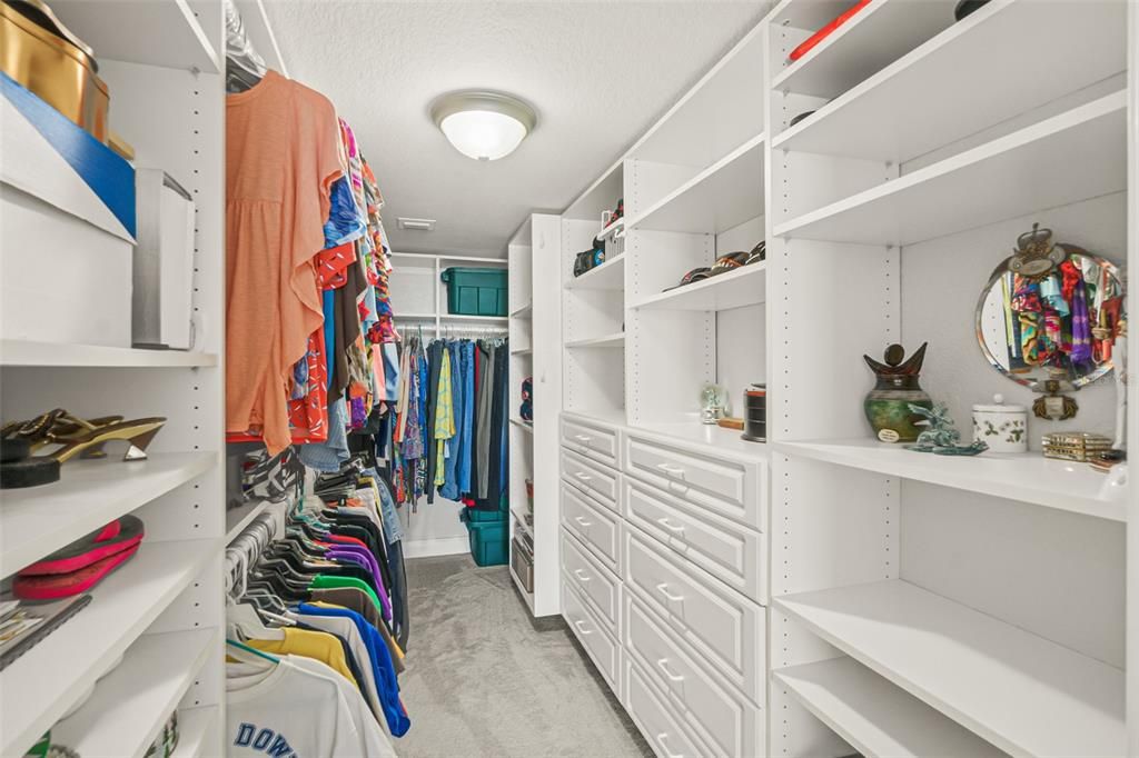 walk in closet