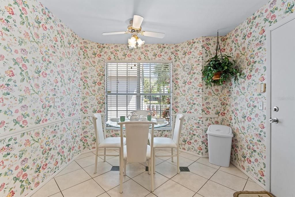 Active With Contract: $269,900 (2 beds, 2 baths, 1239 Square Feet)