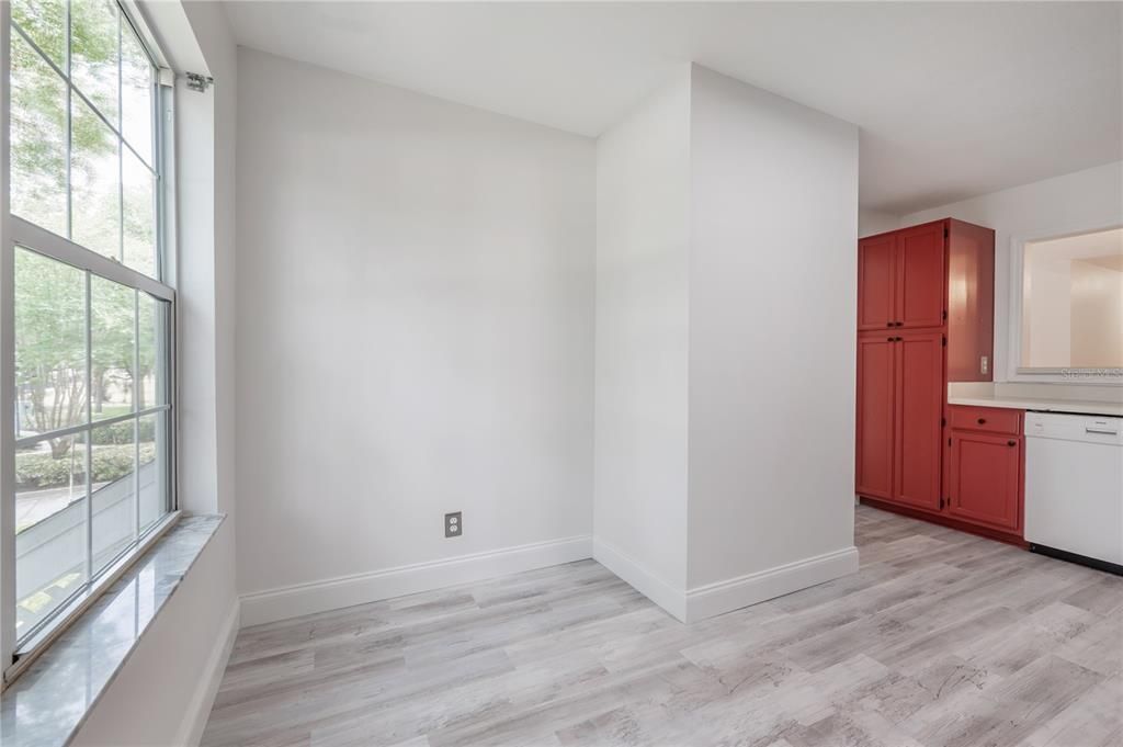 For Sale: $348,000 (3 beds, 2 baths, 1492 Square Feet)