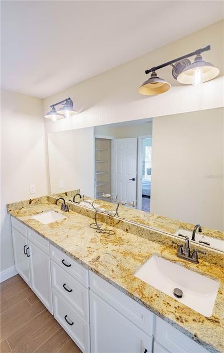 Active With Contract: $349,900 (3 beds, 2 baths, 1623 Square Feet)