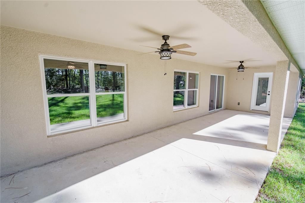 Active With Contract: $349,900 (3 beds, 2 baths, 1623 Square Feet)