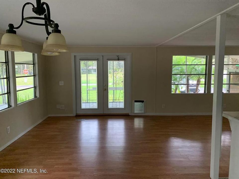 ***Pictures are from prior to owner moving in***