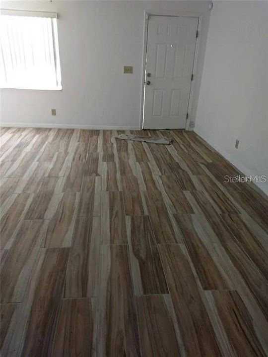 For Rent: $1,600 (2 beds, 1 baths, 966 Square Feet)