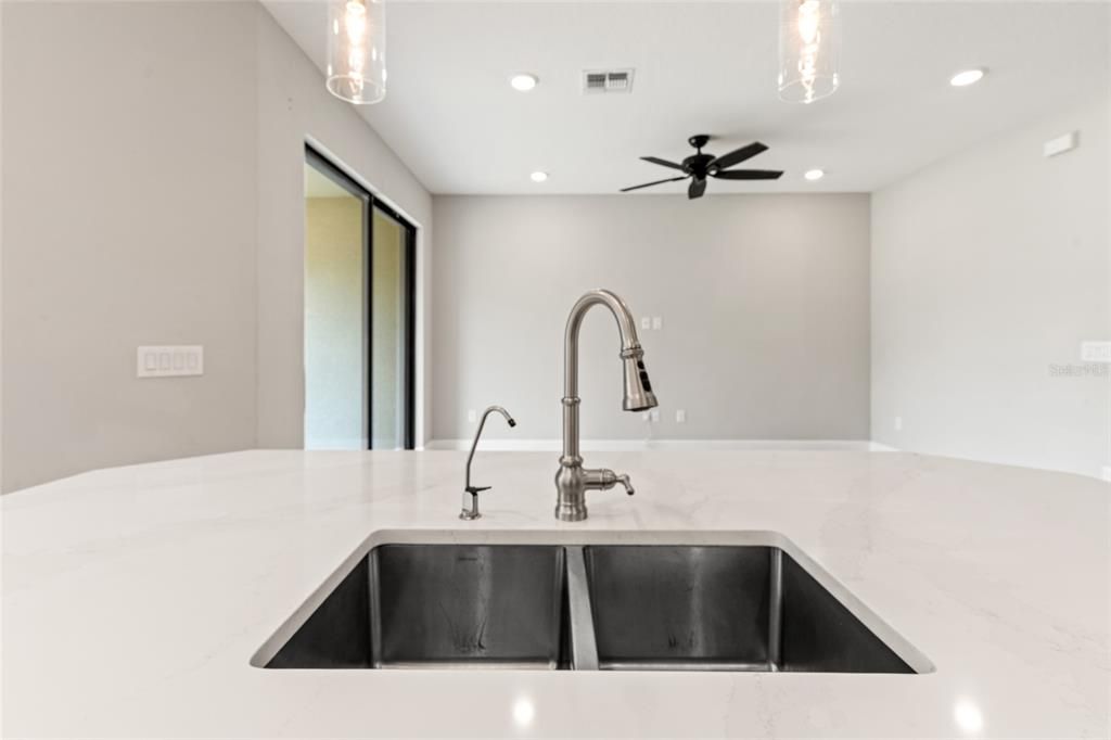 Active With Contract: $2,650 (3 beds, 2 baths, 1827 Square Feet)