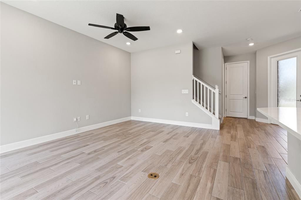 Active With Contract: $2,650 (3 beds, 2 baths, 1827 Square Feet)