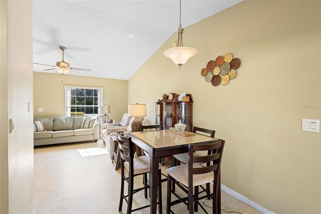 Active With Contract: $293,500 (3 beds, 2 baths, 975 Square Feet)