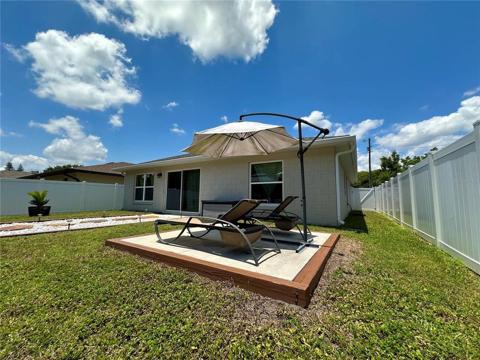 For Sale: $414,990 (3 beds, 2 baths, 1376 Square Feet)
