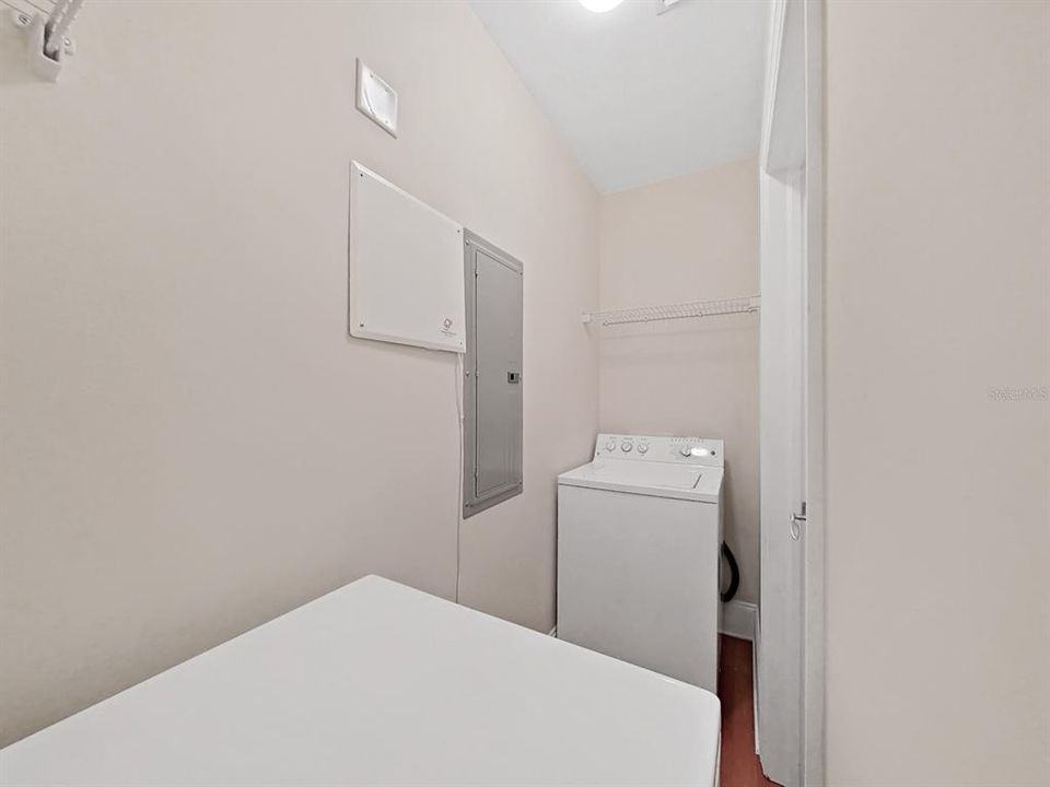 For Sale: $889,900 (2 beds, 2 baths, 1349 Square Feet)