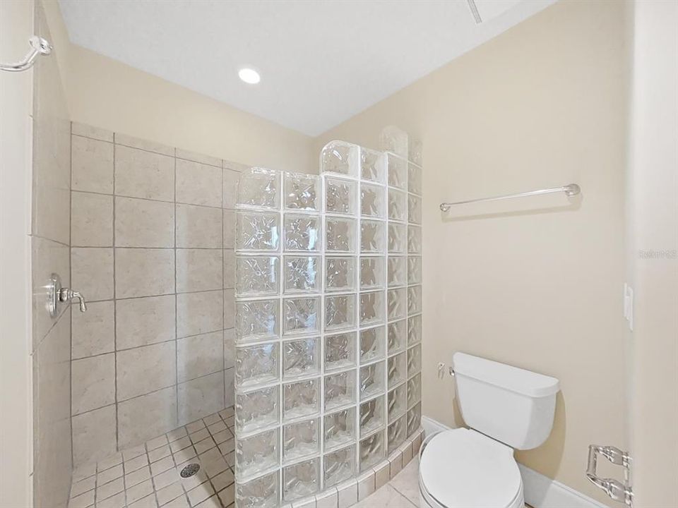 For Sale: $889,900 (2 beds, 2 baths, 1349 Square Feet)