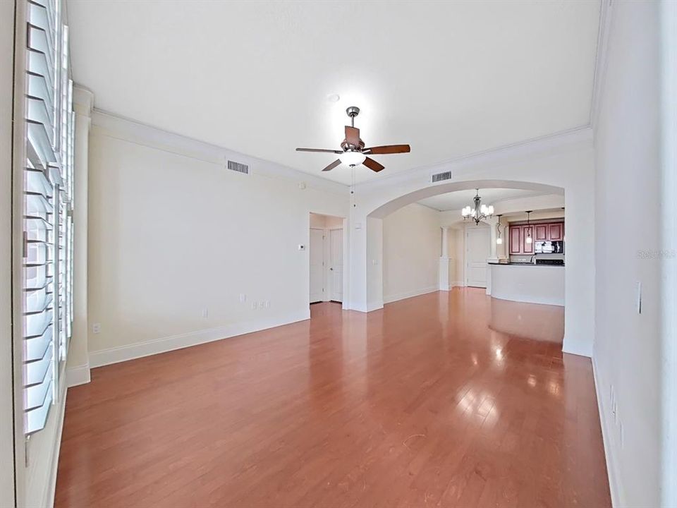 For Sale: $889,900 (2 beds, 2 baths, 1349 Square Feet)