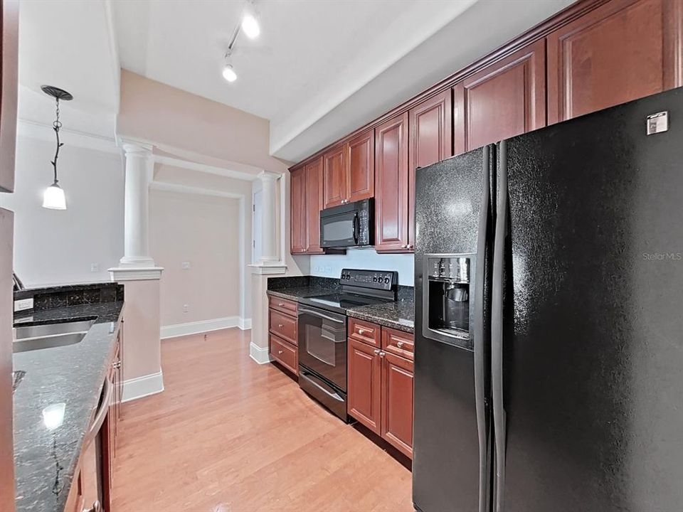 For Sale: $889,900 (2 beds, 2 baths, 1349 Square Feet)