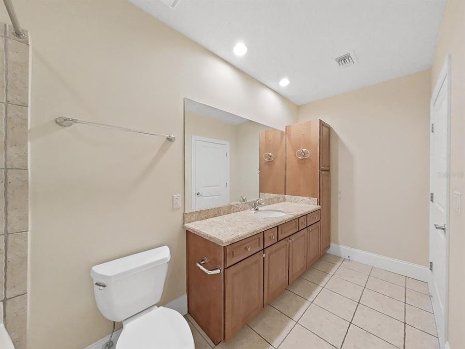 For Sale: $889,900 (2 beds, 2 baths, 1349 Square Feet)