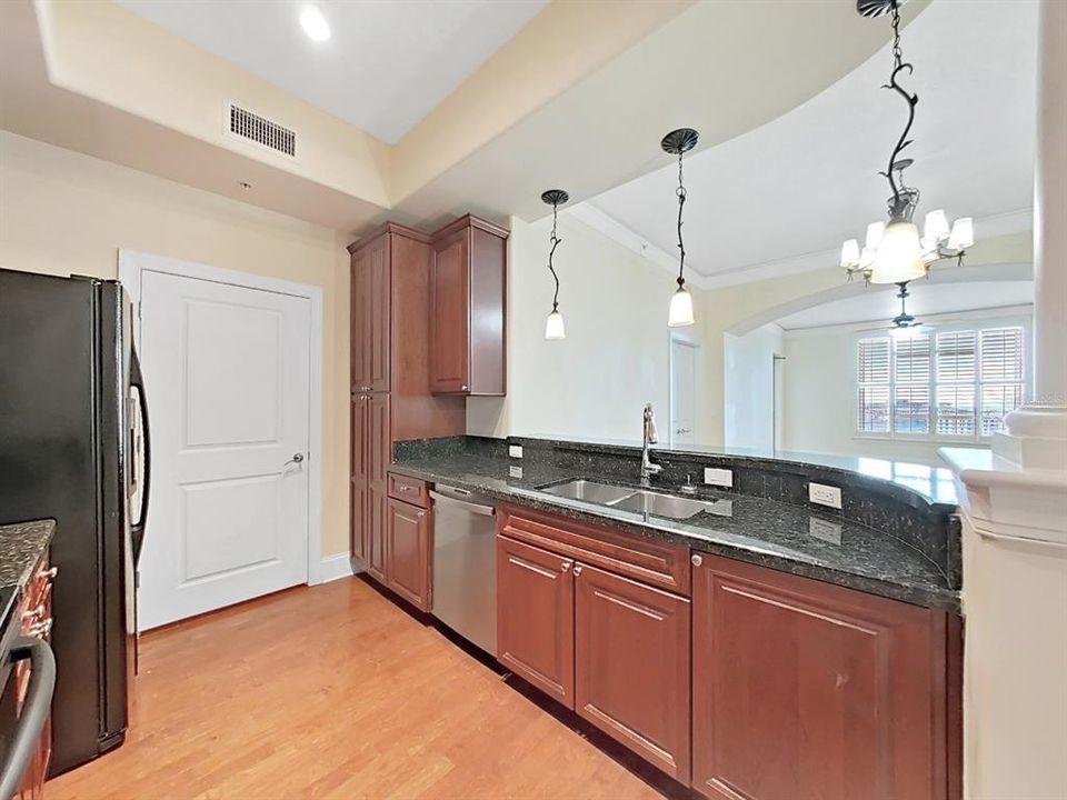 For Sale: $889,900 (2 beds, 2 baths, 1349 Square Feet)