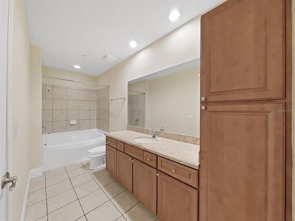 For Sale: $889,900 (2 beds, 2 baths, 1349 Square Feet)