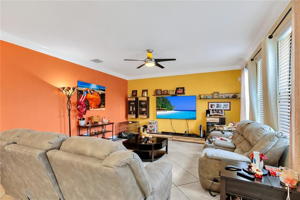 For Sale: $589,000 (4 beds, 2 baths, 2594 Square Feet)